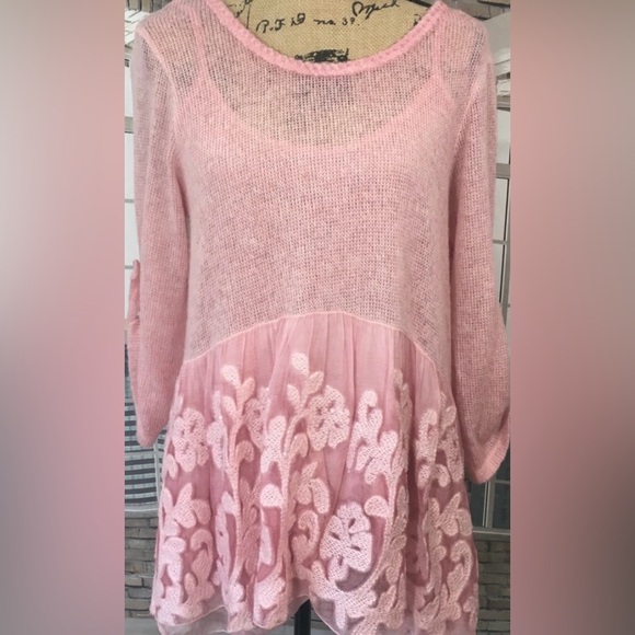 Bella France Sweaters - Bella France Pink Embroidered Sweater Sz L